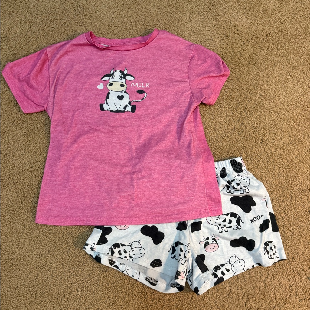 Shein Pink Cow Graphic Kids Pajama Set